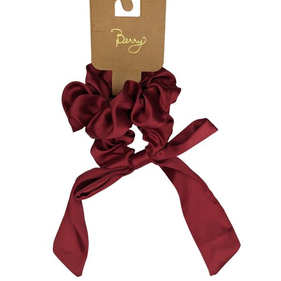 Berry Holiday Red Hair Scrunchie Bow Set Ponytail Holder Accessories - Picture 1 of 4